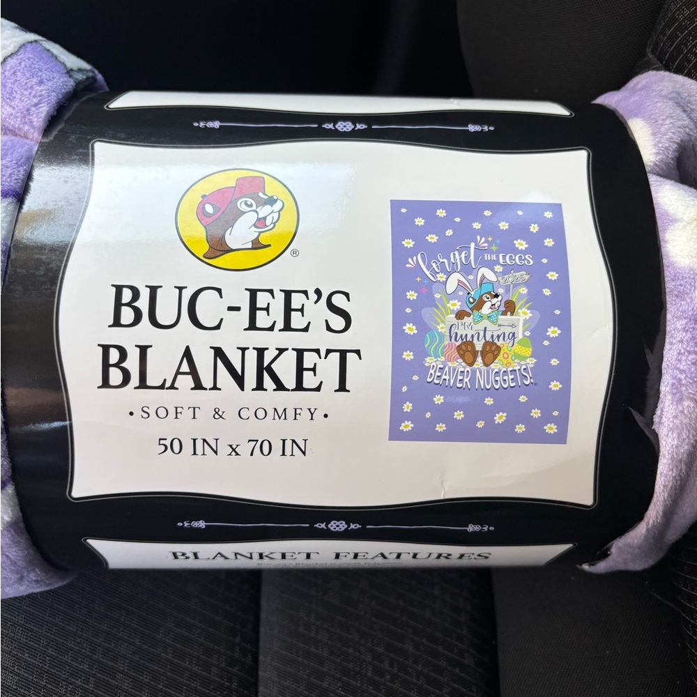 Buc-ee's Soft & Comfy Blanket